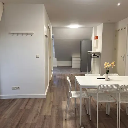 T&k - - 2 Schlafzimmer - Vollausgestattet